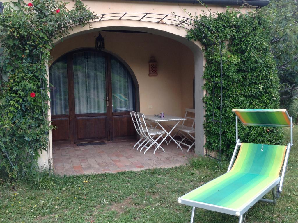 Gasthaus Agriturismo Colle Donatucci Castagneto Carducci Zimmer foto